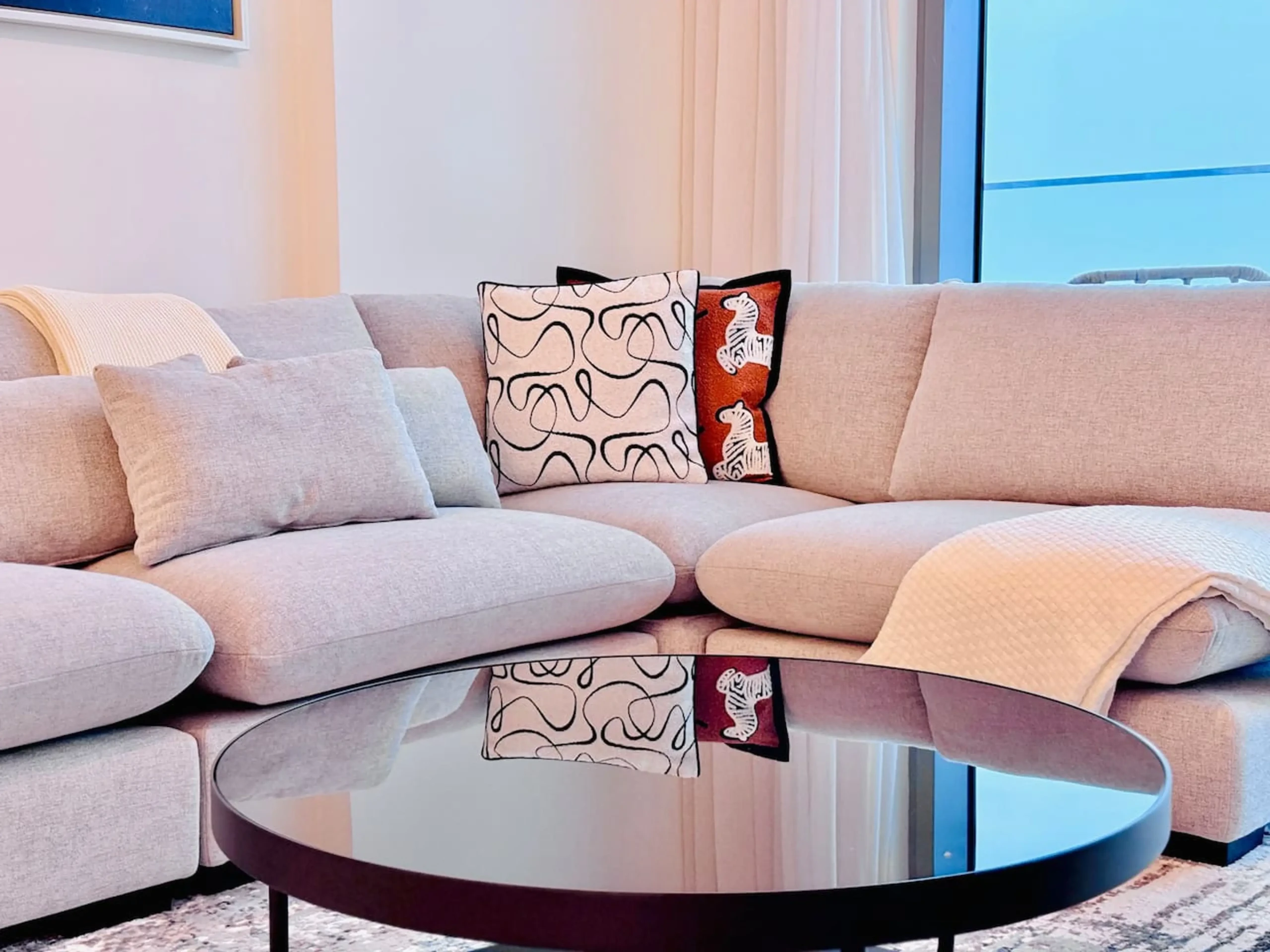 Canal Front Luxury 2BR Stay (28)