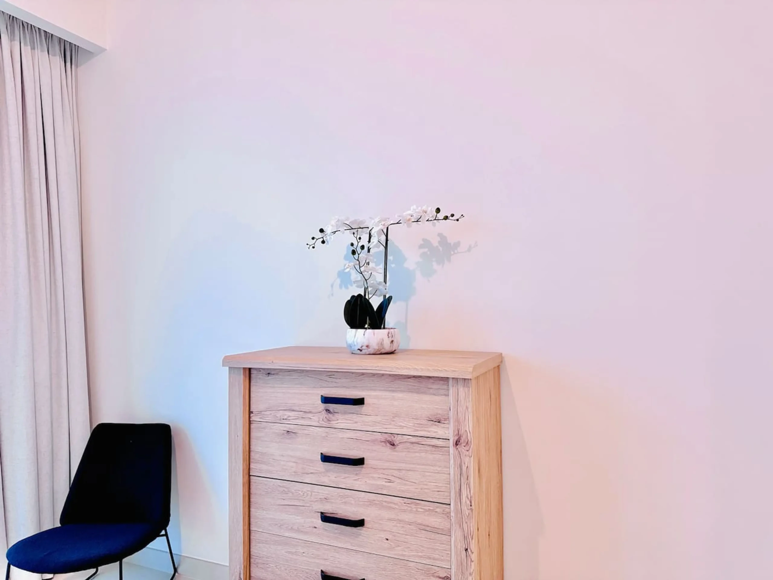 Canal Front Luxury 2BR Stay (8)