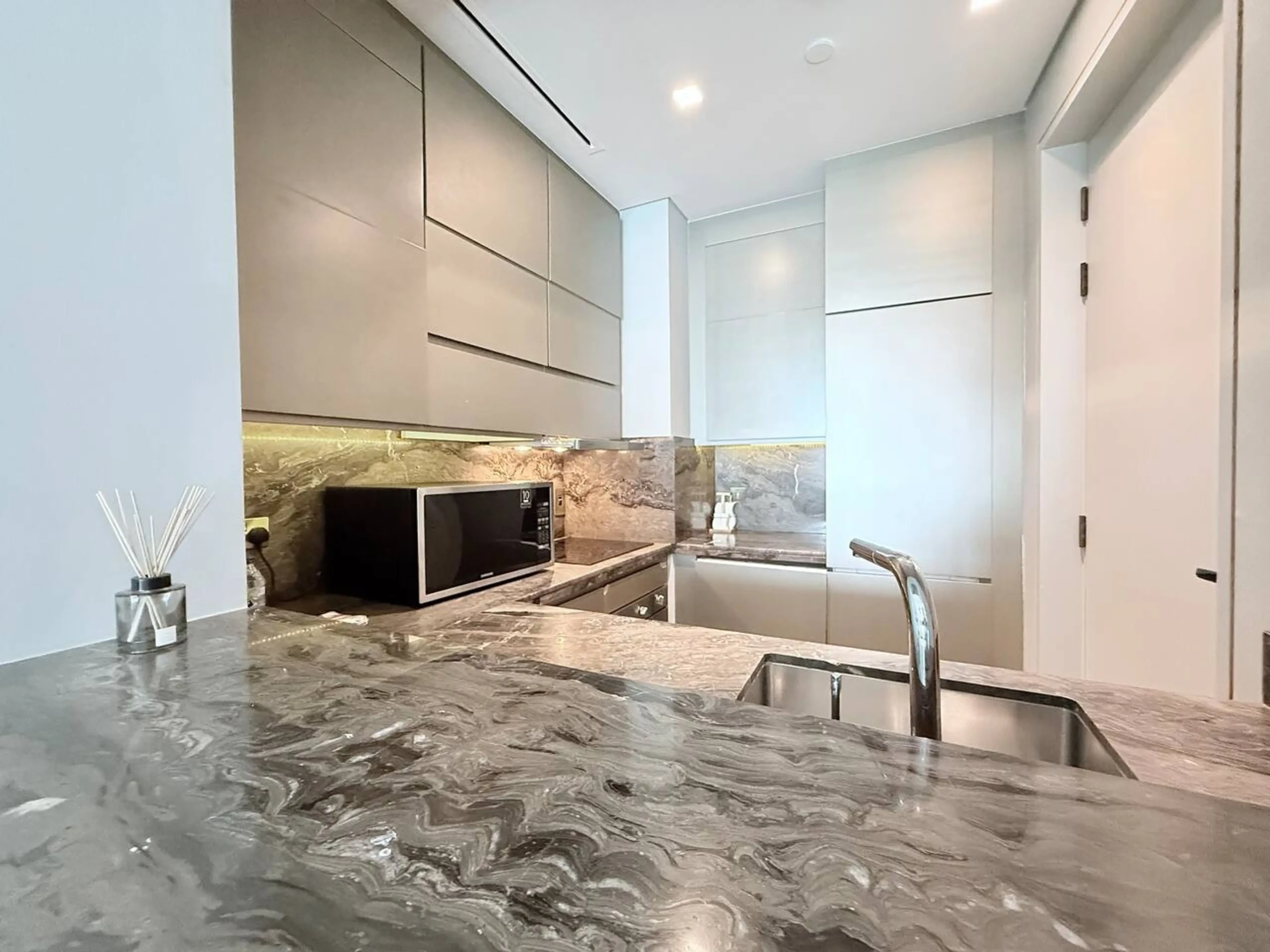 Fendi 1BR - Damac Heights (84)