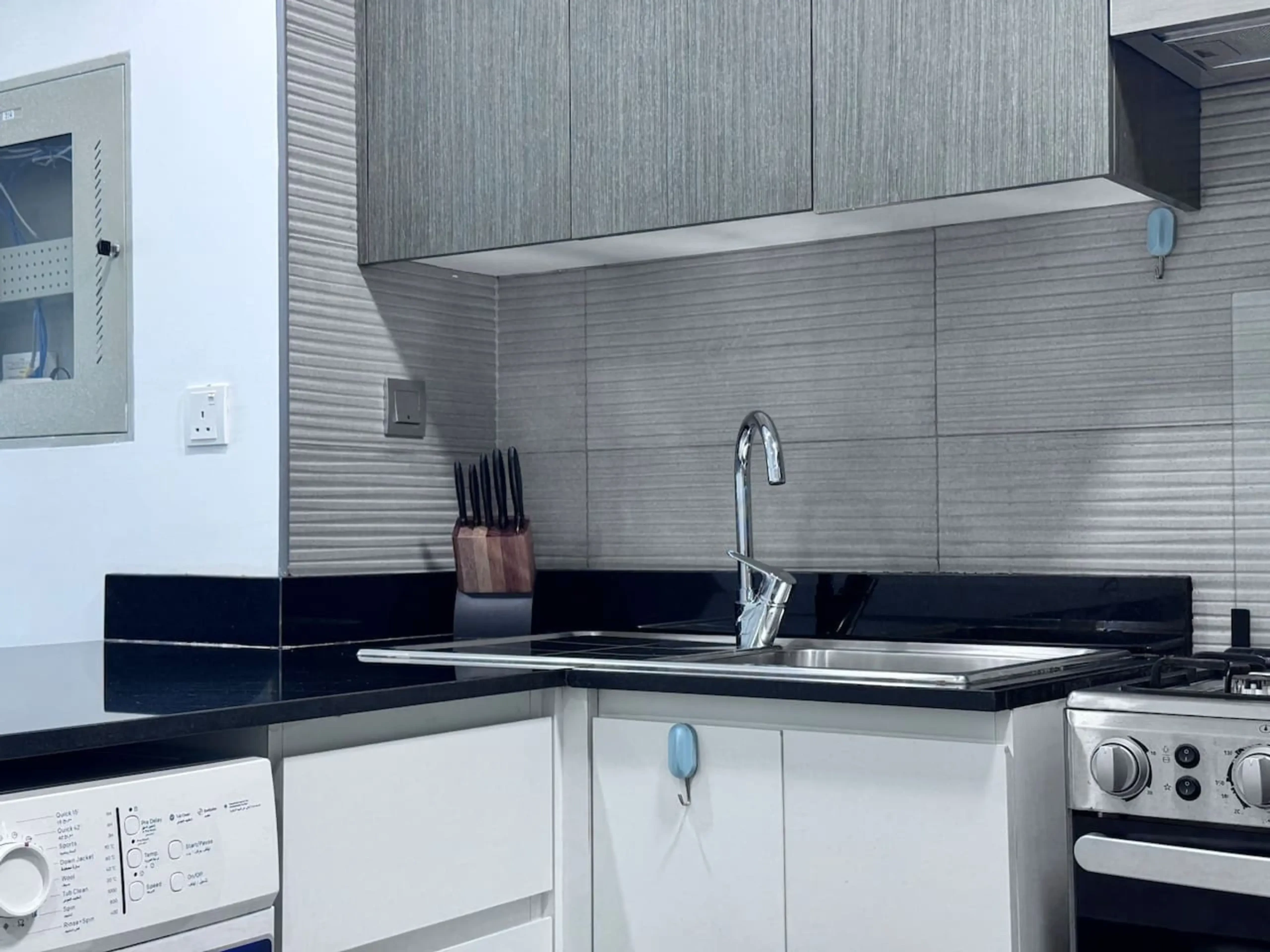 Modern 1BR Apt in Bella Rose DSP (45)
