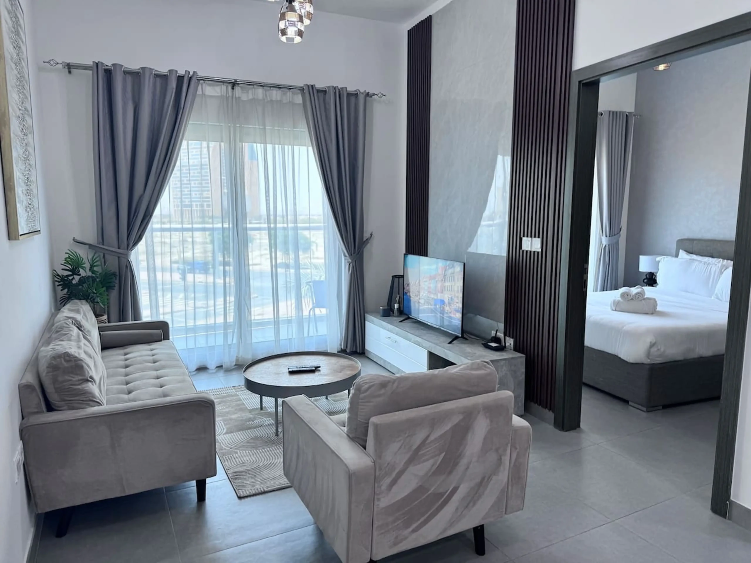 Modern 1BR Apt in Bella Rose DSP (48)