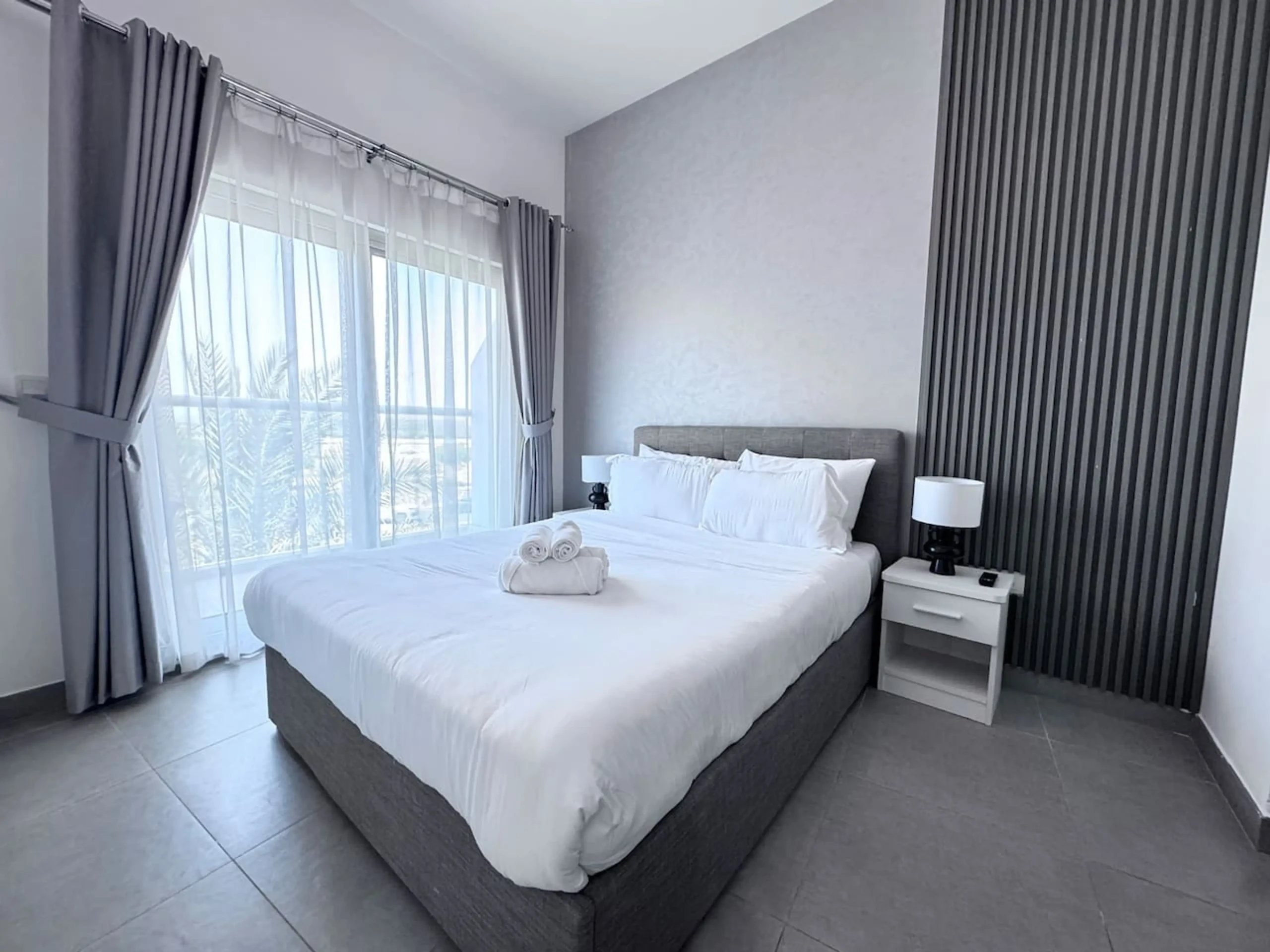 Modern 1BR Apt in Bella Rose DSP (49)