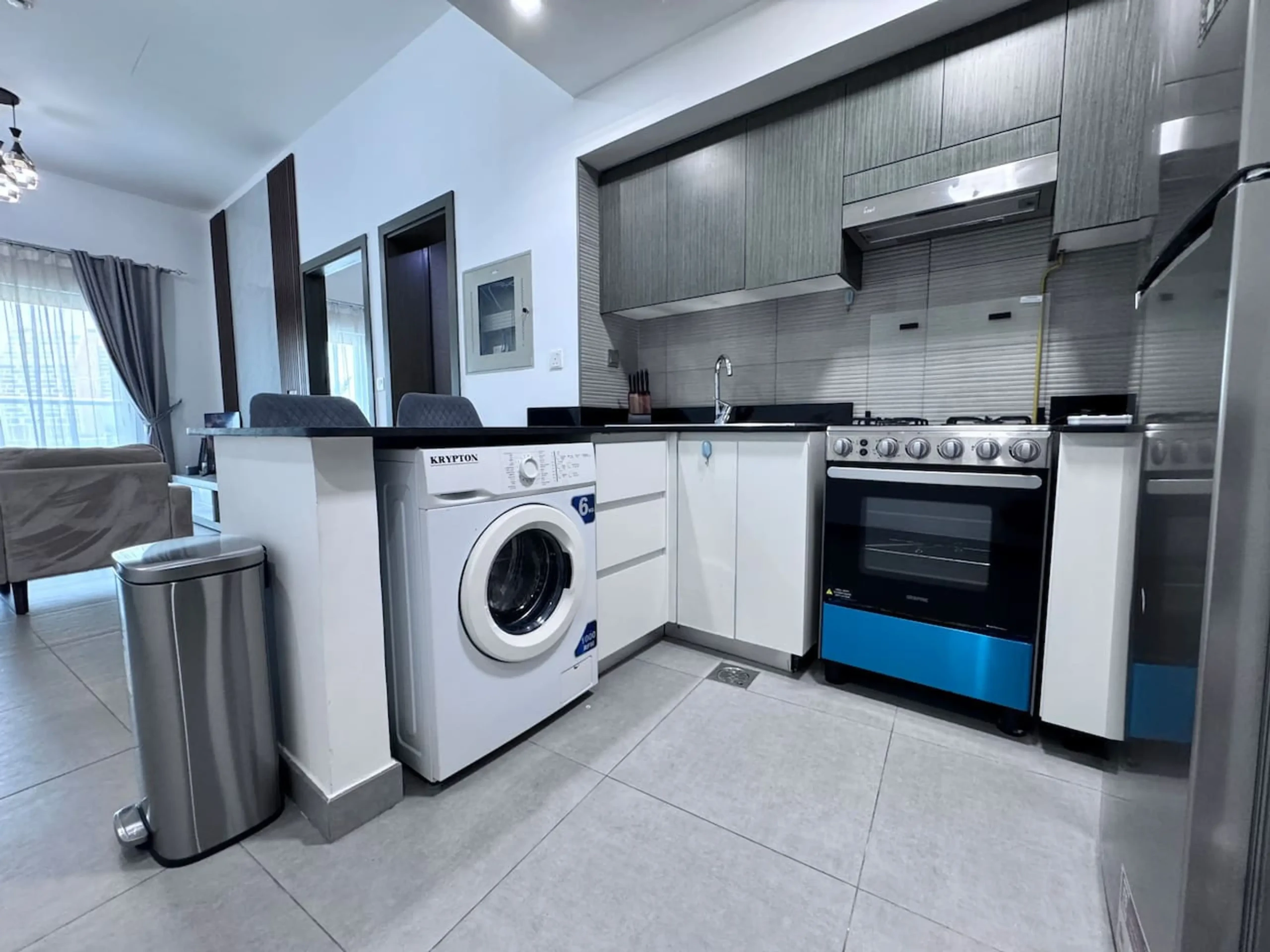 Modern 1BR Apt in Bella Rose DSP (52)