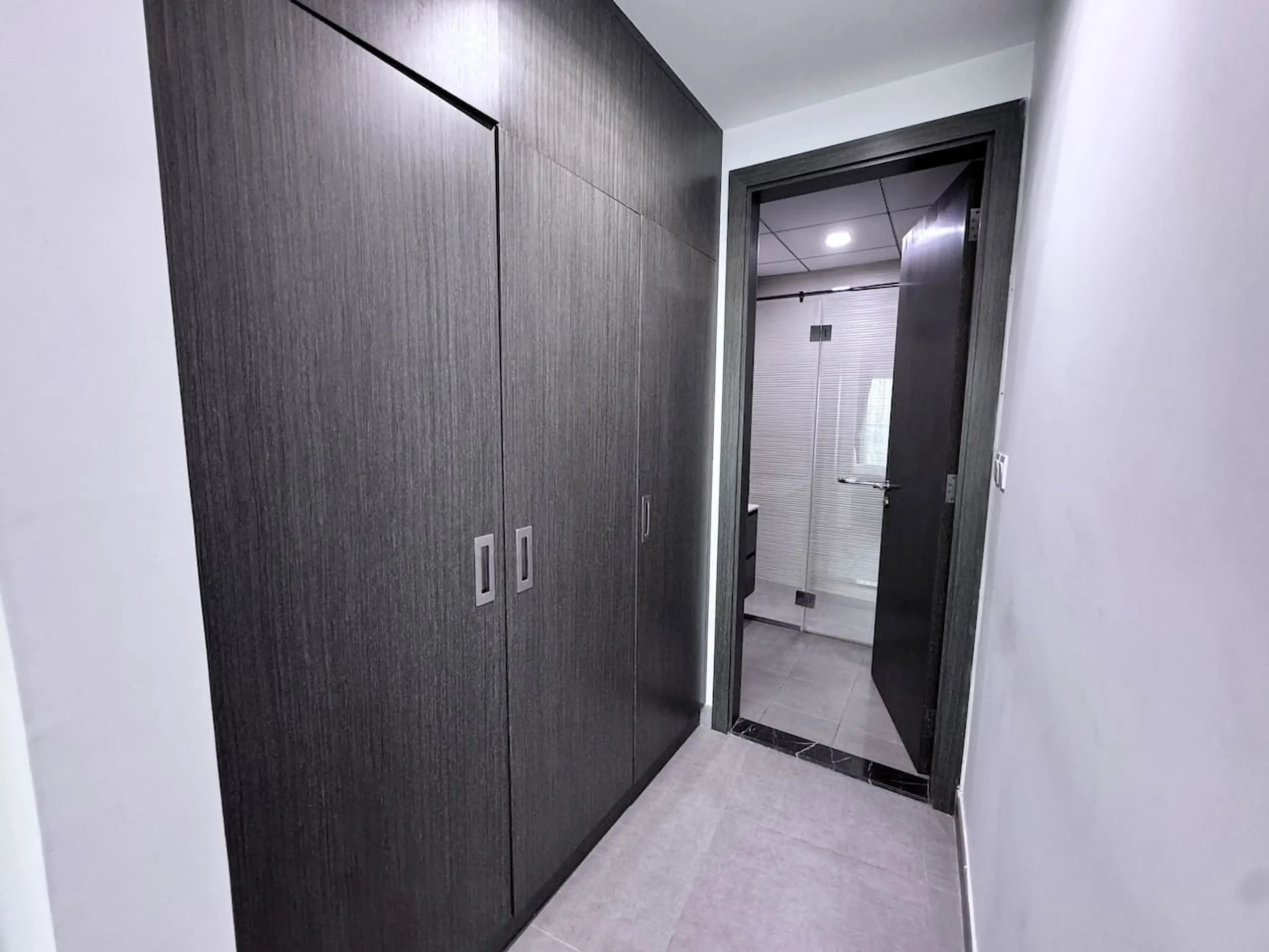 Modern 1BR Apt in Bella Rose DSP (9)